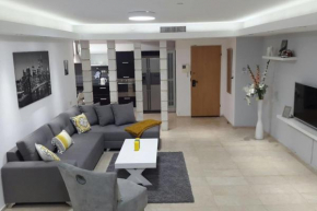 Отель Sweethome26 EILAT Apt with Jaccuzzi  Эйлат